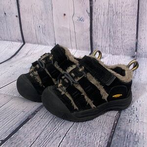 Keen Toddler Zapato Newport Shoe Fur Accent Drawstring Lace Up Black Size 5